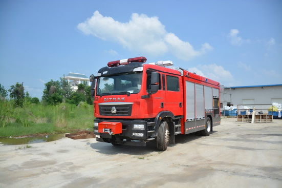 守護(hù)城市安全的鋼鐵衛(wèi)士：：多功能城市主戰(zhàn)消防車(chē)全面升級(jí)--JDF5180GXFAP55/Z6型壓縮空氣泡沫消防車(chē)